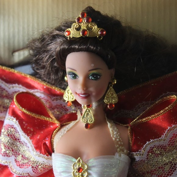 NWB 1997 Happy Holidays Special Edition Barbie - Picture 5 of 8